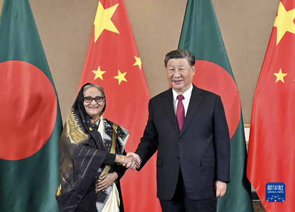 Xi Jinping Meets with Bangladeshi Prime Minister Sheikh Hasina